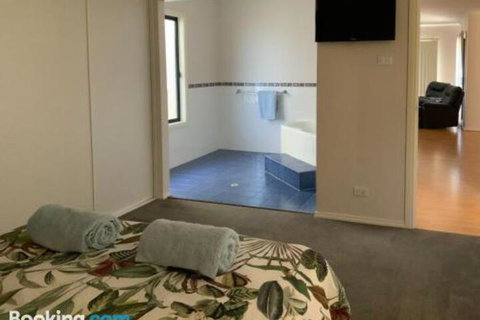 Endeavour 6 - Taree Accommodation 3