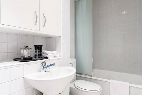 LUCY Stylish City Vibe & Views - Taree Accommodation 4