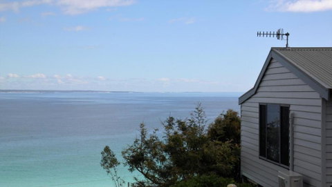 SEA EAGLE COTTAGE Amazing Views Of Bay Of Fires - Taree Accommodation 3