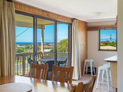 Williams Wonder Large Beach House - Taree Accommodation 5
