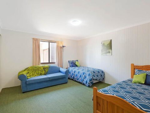 Williams Wonder Large Beach House - Taree Accommodation 2