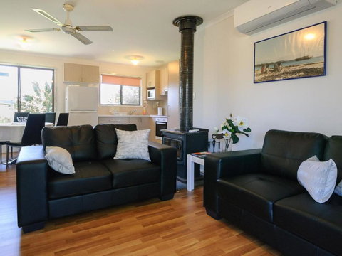 Doms Place - Taree Accommodation 2