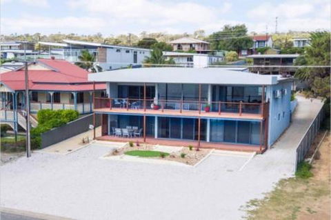 Almonta Apartments On The Water Front - Taree Accommodation 0