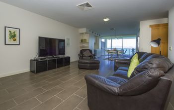 1 Bright Point Apartment 5501 - Taree Accommodation 0