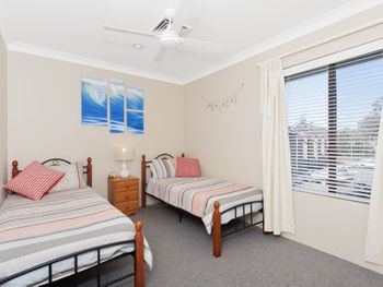 Grevillia Bay Parklands Unit 49 / 2 Gowrie Avenue - Taree Accommodation 3