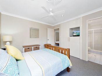 Grevillia Bay Parklands Unit 49 / 2 Gowrie Avenue - Taree Accommodation 1