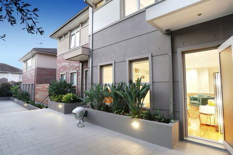 Kew Luxurious Townhouse - Taree Accommodation 0