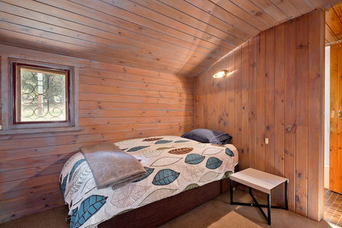 Crackenback Cottage 1884 - Taree Accommodation 0