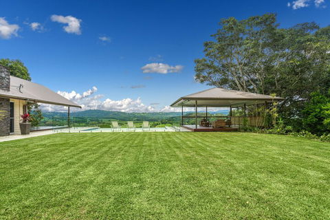 A PERFECT STAY - Serene Myocum - Taree Accommodation 0