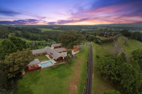 A PERFECT STAY - Serene Myocum - Taree Accommodation 1