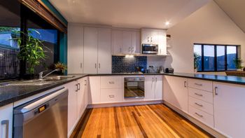 Shute Thru - Taree Accommodation 2