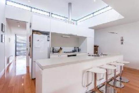 Anglesea Surf Beach Apartments - Taree Accommodation 4