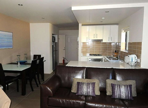 Blues Air 4 - Taree Accommodation 1