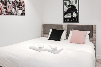 Zenith Melbourne Central - Taree Accommodation 2