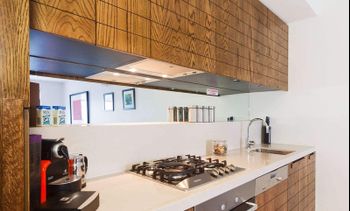 Smart Modern In St. Kilda - Taree Accommodation 2