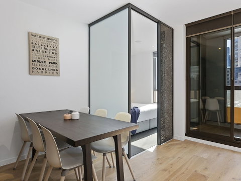 CHARLOTTE Manhatten Building Near Spencer St. & Southern Cross Station - Taree Accommodation 4