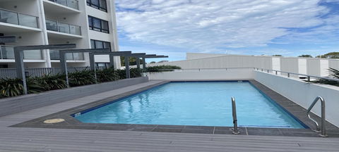 Airtrip Apartments On Carlyle St. Mackay - Taree Accommodation 0