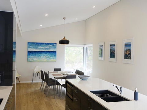 The Villa Dunsborough - Taree Accommodation 5