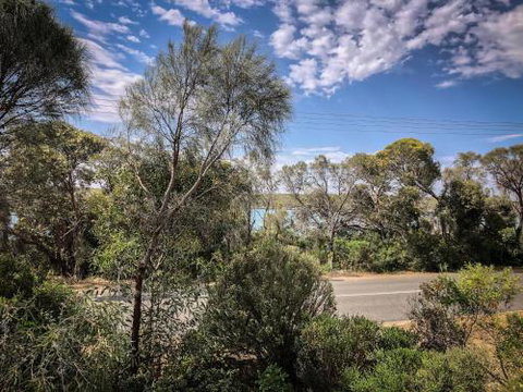 Samphire Beach House - Taree Accommodation 2