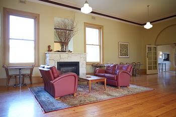 Whitehall Guesthouse Sorrento - Taree Accommodation 3