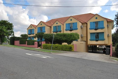 AAA Albion Manor Apartments And Motel - Taree Accommodation 1
