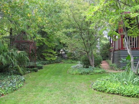 Finches Of Beechworth - Taree Accommodation 3