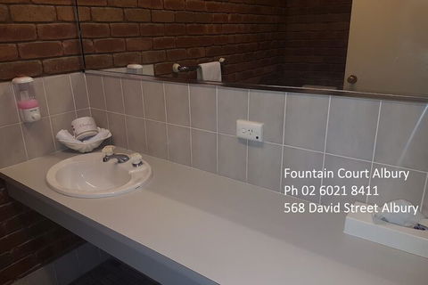 Fountain Court Motor Inn Albury - Taree Accommodation 6