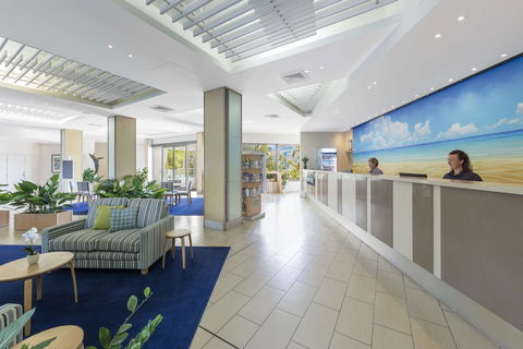 Oaks Hervey Bay Resort And Spa - Taree Accommodation 0