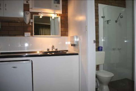 Camellia Motel - Taree Accommodation 6