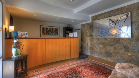 Snowgoose Apartments - Taree Accommodation 2