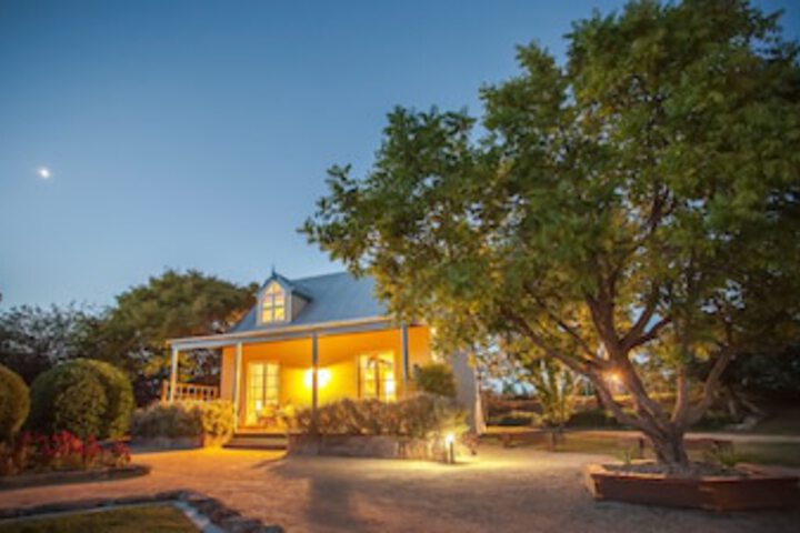 Ballandean QLD Taree Accommodation