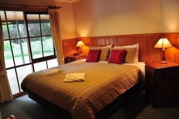 Apollo Bay Cottages - Taree Accommodation 4