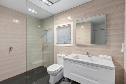 The Lane House - Taree Accommodation 3