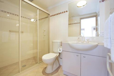 Lhotsky Apartments - Taree Accommodation 2