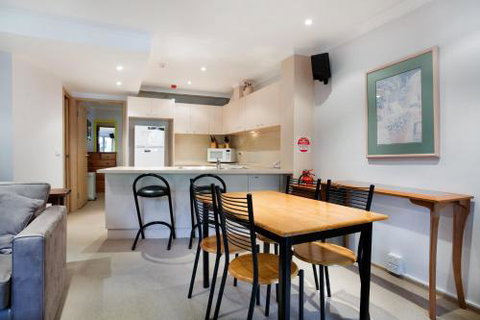 Lhotsky Apartments - Taree Accommodation 1