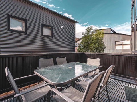 Snow Stream Apartments - Taree Accommodation 4