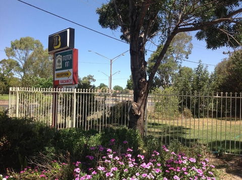 Forest Lodge Motor Inn & Restaurant - Taree Accommodation 3