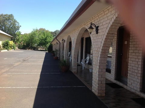 Forest Lodge Motor Inn & Restaurant - Taree Accommodation 2