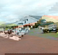 Emu Point Motel  Apartments - Taree Accommodation