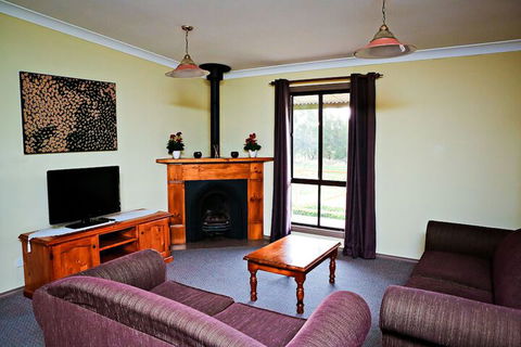 Twin Trees Country Cottages - Taree Accommodation 5