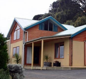 Eastern Reef Cottages - Taree Accommodation 1