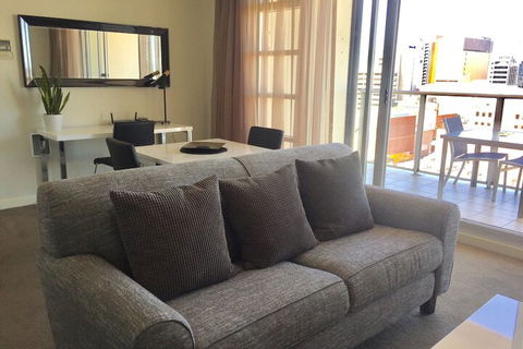 Adelaide DressCircle Apartments North Terrace - Taree Accommodation 5