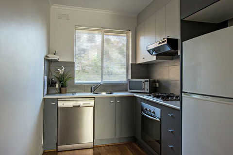 Adelaide DressCircle Apartments Childers Street - Taree Accommodation 7