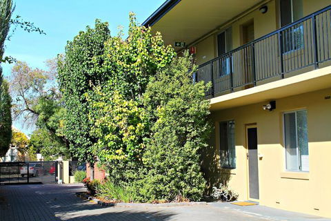 Adelaide DressCircle Apartments Childers Street - Taree Accommodation 4