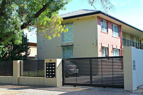 Adelaide DressCircle Apartments Childers Street - Taree Accommodation 1