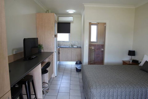 Tumut Apartments - Taree Accommodation 3