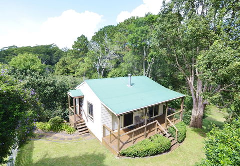 Apple Tree Cottage & Studio - Taree Accommodation 5