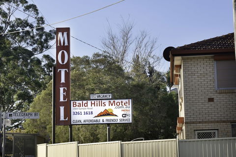 Bald Hills Motel - Taree Accommodation 1