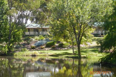 Granite Gardens Cottages & Lake Retreat - Taree Accommodation 4
