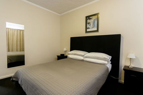 Esplanade Apartments At West Beach - Taree Accommodation 1